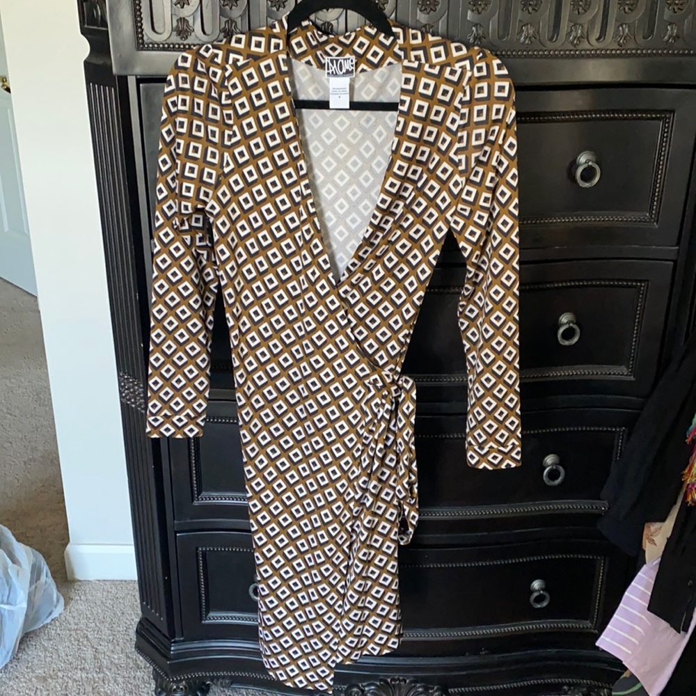 Diane Von Furstenberg Geometric Print Jersey Wrap Dress size 8